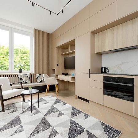 Przytulne Studio W Zielonej Okolicy Srodmiescia By Noclegi Renters Warszawa Zewnętrze zdjęcie